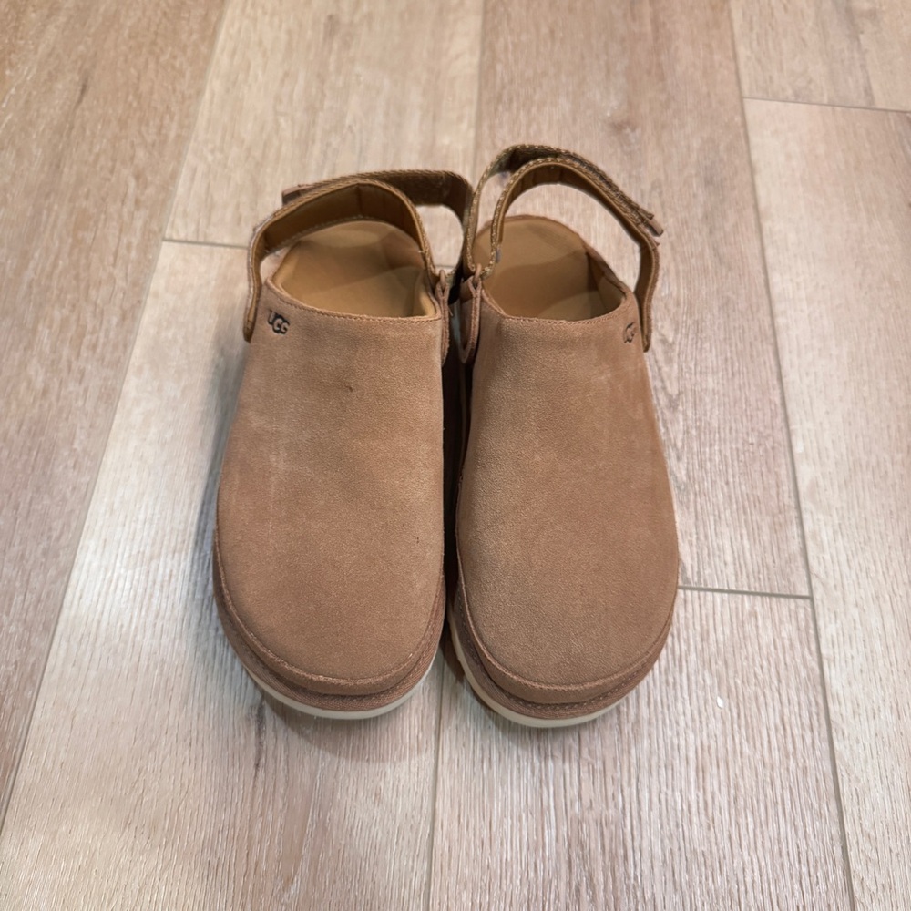 *like new* UGG Goldenstar Clog Chestnut 8.5 - Picture 2 of 6
